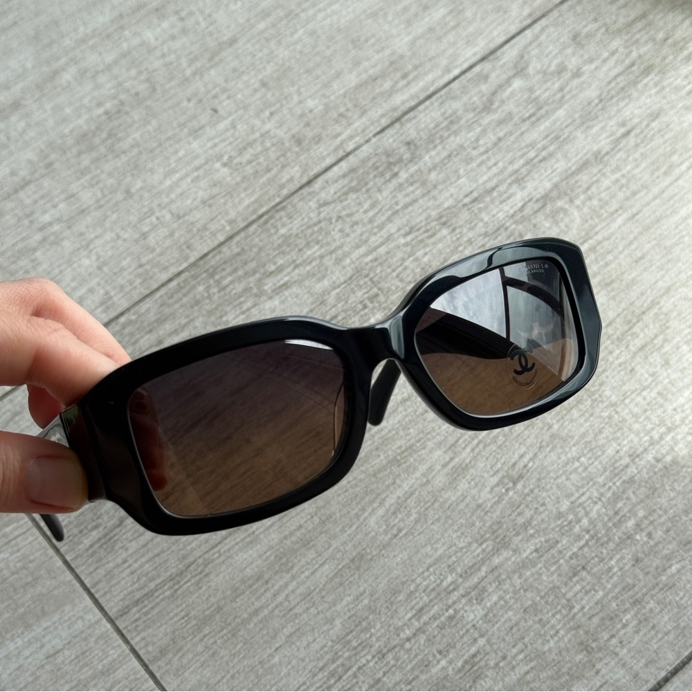 CHANEL Black Sunglasses with Brown Lenses